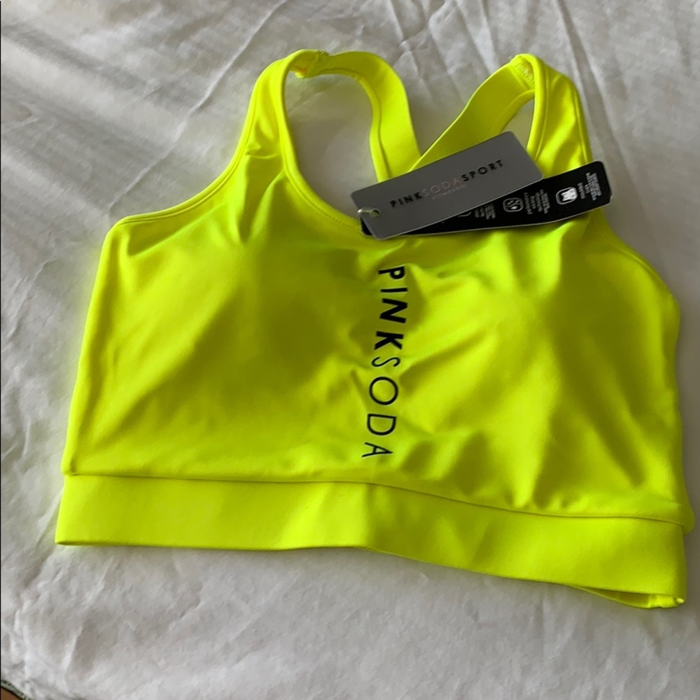 Sports bra - Picture 1 of 3
